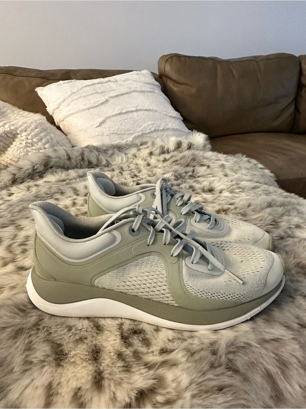 lululemon athletica Women's Light Sage Mesh Running Sneakers